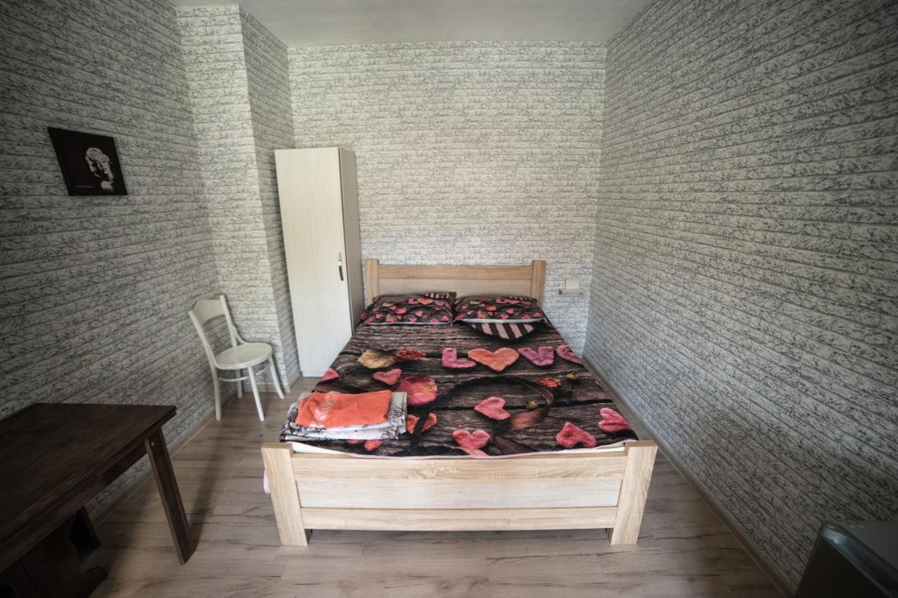 Happy Pandasn12 Hotel Боржоми Екстериор снимка
